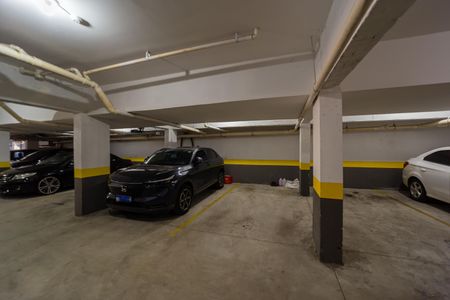 Apartamento à venda com 90m², 2 quartos e 1 vaga Apartamento à venda com 90m², 2 quartos e 1 vagaGaragem