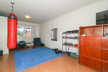 Casa à venda com 372m², 4 quartos e 4 vagasQuarto 2