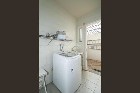 Casa à venda com 372m², 4 quartos e 4 vagasÁrea de Serviço