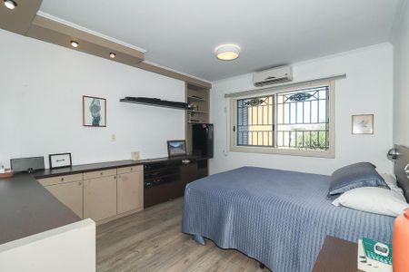 Casa à venda com 372m², 4 quartos e 4 vagasSuíte 2 