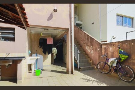 Casa à venda com 210m², 3 quartos e 2 vagas