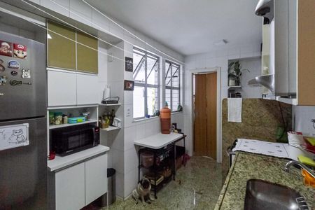 Apartamento à venda com 91m², 3 quartos e 2 vagas Apartamento à venda com 91m², 3 quartos e 2 vagasCozinha e Área de Serviço