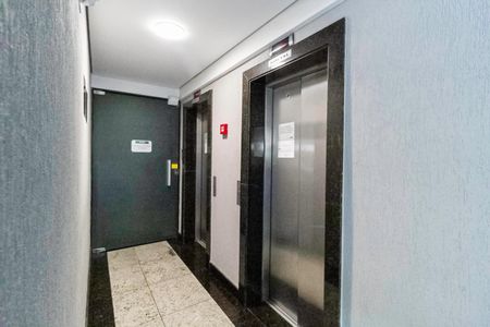 Apartamento à venda com 91m², 3 quartos e 2 vagas Apartamento à venda com 91m², 3 quartos e 2 vagasHall social