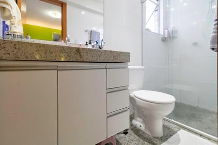 Apartamento à venda com 91m², 3 quartos e 2 vagas Apartamento à venda com 91m², 3 quartos e 2 vagasBanheiro da suíte