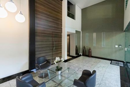 Apartamento à venda com 91m², 3 quartos e 2 vagas Apartamento à venda com 91m², 3 quartos e 2 vagasHall social