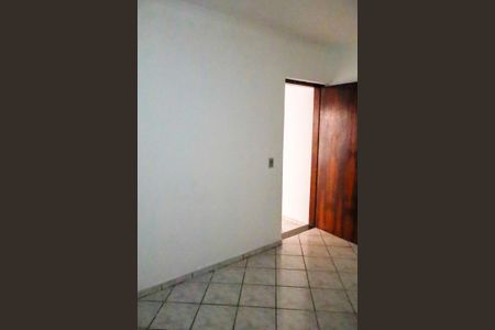 Casa à venda com 139m², 5 quartos e 2 vagasQuarto 4