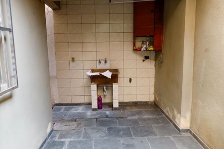 Casa à venda com 139m², 5 quartos e 2 vagasLavanderia