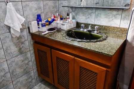 Casa à venda com 139m², 5 quartos e 2 vagasBanheiro da Suíte