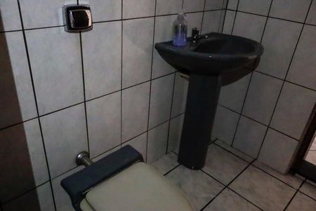 Casa à venda com 139m², 5 quartos e 2 vagasBanheiro