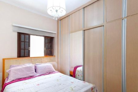 Casa à venda com 320m², 3 quartos e 3 vagas Casa à venda com 320m², 3 quartos e 3 vagasFoto 02