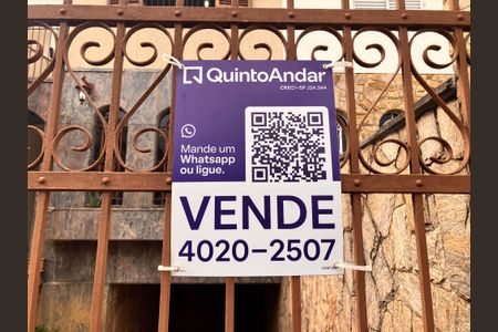 Casa à venda com 201m², 3 quartos e 4 vagas Casa à venda com 201m², 3 quartos e 4 vagasPlaca