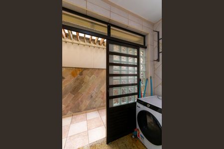 Casa à venda com 201m², 3 quartos e 4 vagas Casa à venda com 201m², 3 quartos e 4 vagasÁrea de Serviço