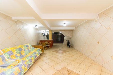 Casa à venda com 201m², 3 quartos e 4 vagas Casa à venda com 201m², 3 quartos e 4 vagasGaragem