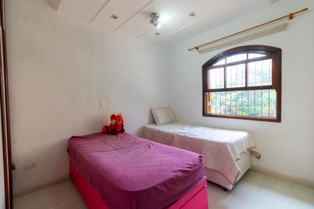 Casa à venda com 201m², 3 quartos e 4 vagas Casa à venda com 201m², 3 quartos e 4 vagasQuarto 1