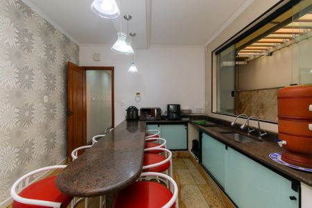 Casa à venda com 201m², 3 quartos e 4 vagas Casa à venda com 201m², 3 quartos e 4 vagasCozinha