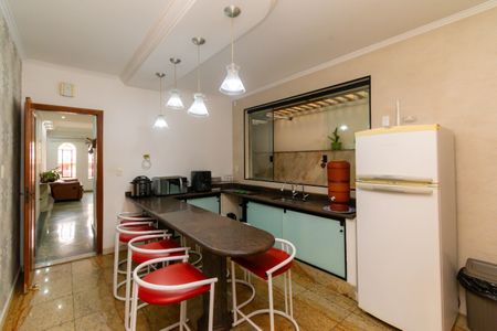 Casa à venda com 201m², 3 quartos e 4 vagas Casa à venda com 201m², 3 quartos e 4 vagasCozinha