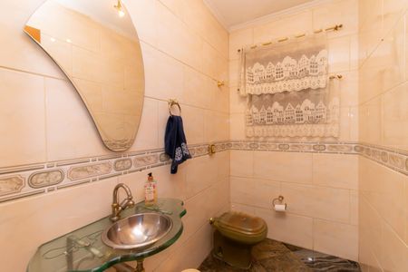 Casa à venda com 201m², 3 quartos e 4 vagas Casa à venda com 201m², 3 quartos e 4 vagasLavabo