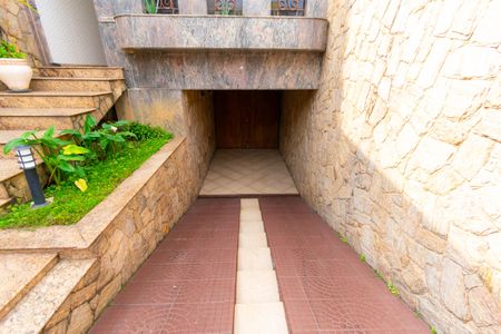 Casa à venda com 201m², 3 quartos e 4 vagas Casa à venda com 201m², 3 quartos e 4 vagasEntrada