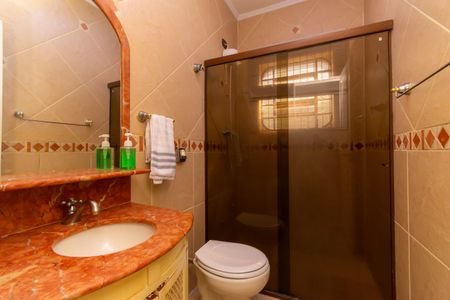 Casa à venda com 201m², 3 quartos e 4 vagas Casa à venda com 201m², 3 quartos e 4 vagasBanheiro