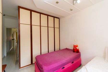 Casa à venda com 201m², 3 quartos e 4 vagas Casa à venda com 201m², 3 quartos e 4 vagasQuarto 1