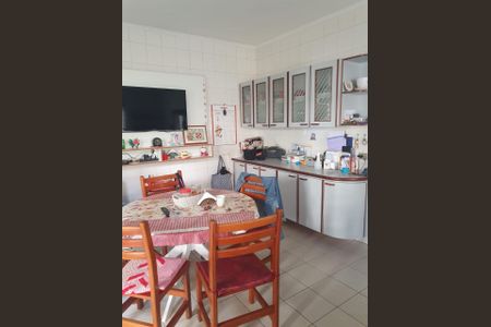 Casa à venda com 220m², 4 quartos e 3 vagas Casa à venda com 220m², 4 quartos e 3 vagasFoto 23