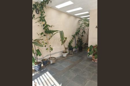 Casa à venda com 220m², 4 quartos e 3 vagas Casa à venda com 220m², 4 quartos e 3 vagasFoto 32