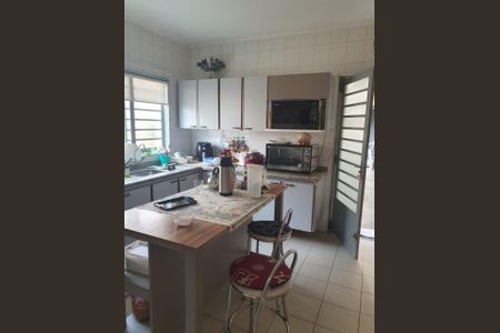 Casa à venda com 220m², 4 quartos e 3 vagas Casa à venda com 220m², 4 quartos e 3 vagasFoto 24