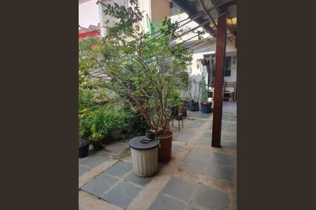 Casa à venda com 220m², 4 quartos e 3 vagas Casa à venda com 220m², 4 quartos e 3 vagasFoto 25