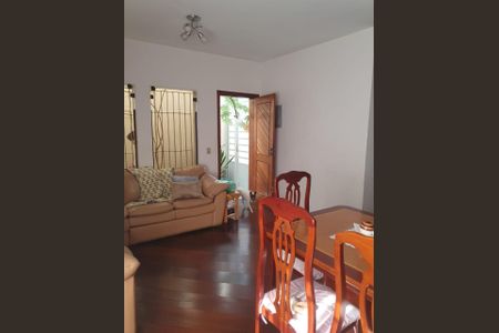 Casa à venda com 220m², 4 quartos e 3 vagas Casa à venda com 220m², 4 quartos e 3 vagasFoto 27