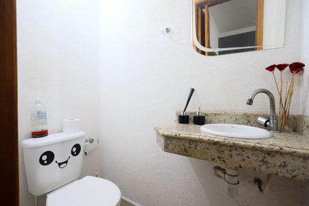 Casa à venda com 139m², 3 quartos e 2 vagas Casa à venda com 139m², 3 quartos e 2 vagasLavabo