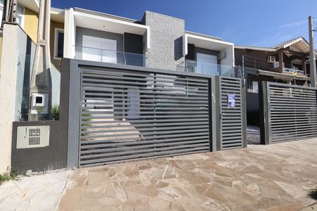 Casa à venda com 138m², 3 quartos e 2 vagasFachada