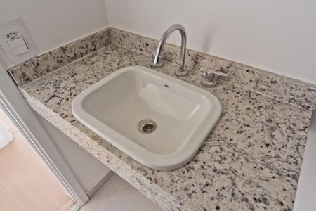 Apartamento à venda com 83m², 3 quartos e 2 vagas Apartamento à venda com 83m², 3 quartos e 2 vagasBanheiro