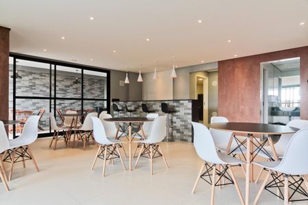 Apartamento à venda com 83m², 3 quartos e 2 vagas Apartamento à venda com 83m², 3 quartos e 2 vagasÁrea comum - Salão de festas