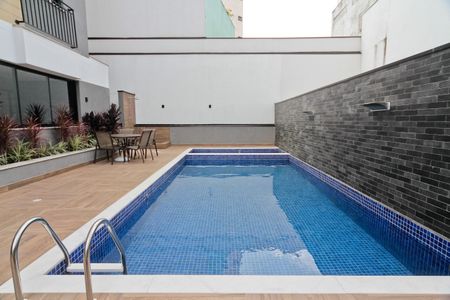 Apartamento à venda com 83m², 3 quartos e 2 vagas Apartamento à venda com 83m², 3 quartos e 2 vagasÁrea comum - Piscina