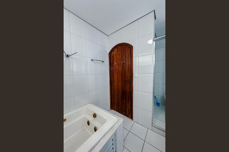 Casa para alugar com 400m², 3 quartos e 5 vagasBanheiro da Suíte 