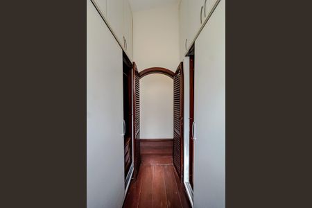 Casa para alugar com 400m², 3 quartos e 5 vagas Suíte