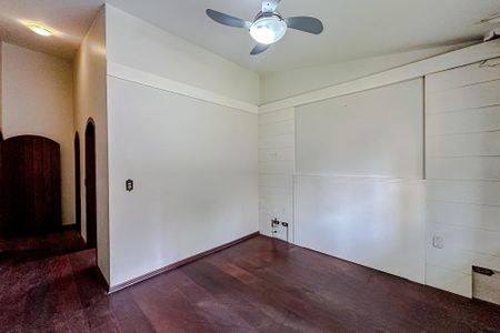 Casa para alugar com 400m², 3 quartos e 5 vagasSuíte