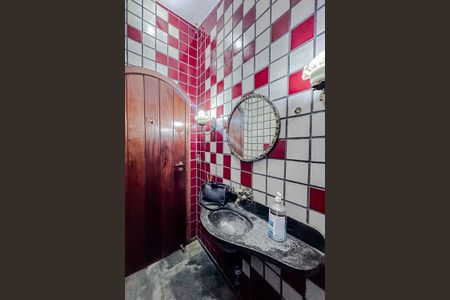 Casa para alugar com 400m², 3 quartos e 5 vagasLavabo