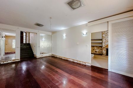 Casa para alugar com 400m², 3 quartos e 5 vagasSala