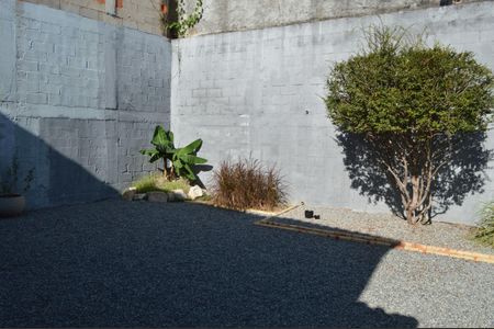 Casa de condomínio à venda com 160m², 3 quartos e 1 vaga Casa de condomínio à venda com 160m², 3 quartos e 1 vagaQuintal