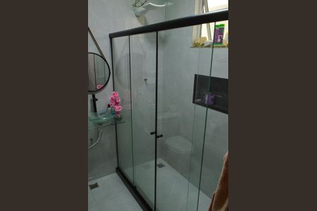 Casa de condomínio à venda com 160m², 3 quartos e 1 vaga Casa de condomínio à venda com 160m², 3 quartos e 1 vagaBanheiro da Suíte