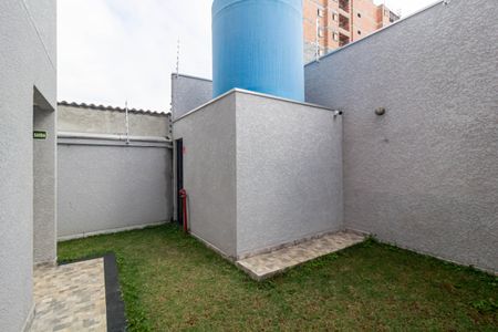 Casa de condomínio à venda com 36m², 2 quartos e sem vaga Casa de condomínio à venda com 36m², 2 quartos e sem vagaÁrea comum - Churrasqueira