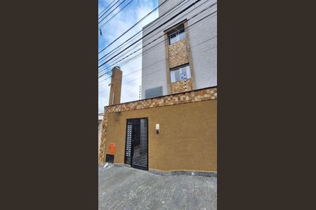 Casa de condomínio à venda com 36m², 2 quartos e sem vaga Casa de condomínio à venda com 36m², 2 quartos e sem vagaFachada