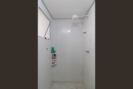 Casa de condomínio à venda com 36m², 2 quartos e sem vaga Casa de condomínio à venda com 36m², 2 quartos e sem vagaBanheiro