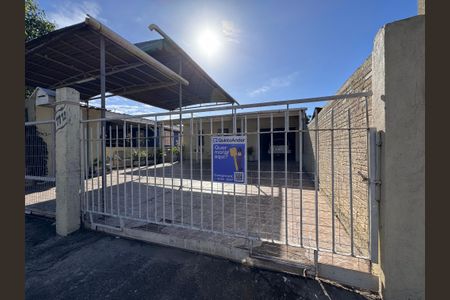 Casa para alugar com 96m², 2 quartos e 1 vaga Casa para alugar com 96m², 2 quartos e 1 vagaFachada - Placa