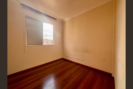 Apartamento à venda com 205m², 4 quartos e 2 vagas Apartamento à venda com 205m², 4 quartos e 2 vagasQuarto 3