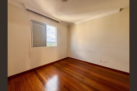Apartamento à venda com 205m², 4 quartos e 2 vagas Apartamento à venda com 205m², 4 quartos e 2 vagasSuite