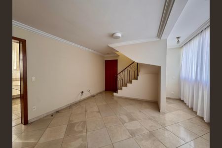 Apartamento à venda com 205m², 4 quartos e 2 vagas Apartamento à venda com 205m², 4 quartos e 2 vagasSala