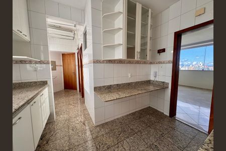 Apartamento à venda com 205m², 4 quartos e 2 vagas Apartamento à venda com 205m², 4 quartos e 2 vagasCozinha