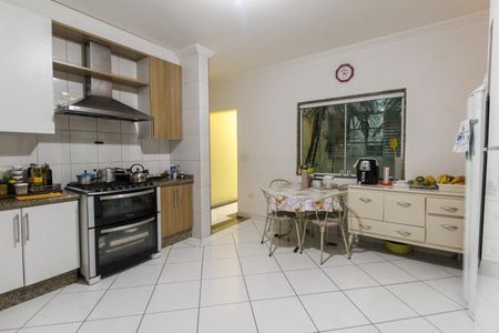Casa para alugar com 260m², 4 quartos e 3 vagas Casa para alugar com 260m², 4 quartos e 3 vagasCozinha